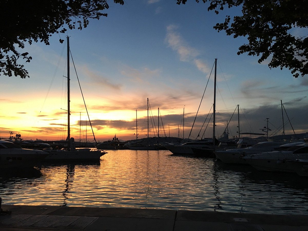 Flisvos Marina